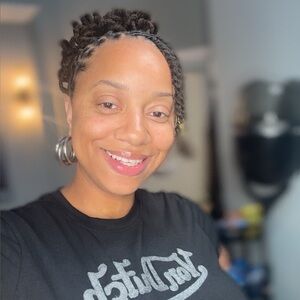 Meet your Posher, Sydni